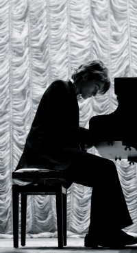 Arsenij Tarasevich-Nikolaev pianista russo 2.jpg