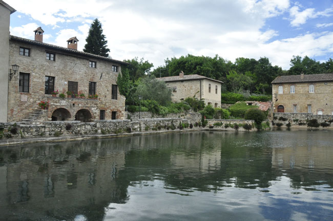 bagno_vignoni_1.jpg