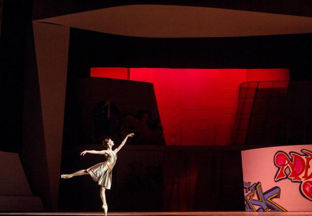 Balletto AMORE BUFFO 3.jpg