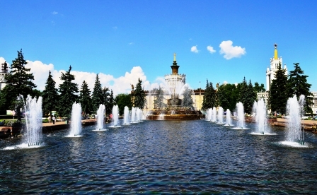 Fontana Il Fiore di Pietra a Mosca 6.jpg