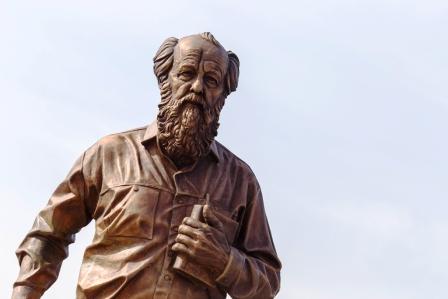 Il Monumento a Solzhenitsyn a Vladivostok 2.jpg