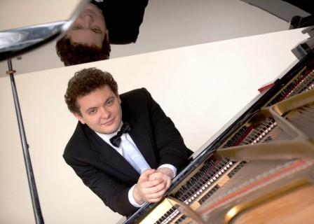 Il pianista Jurij Favòrin.jpg