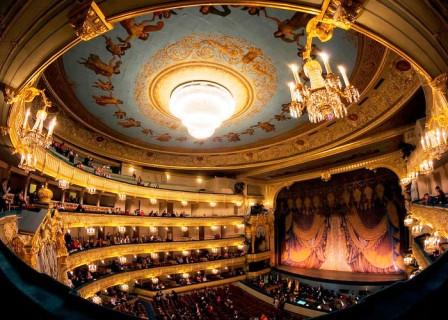 Il Teatro Mariinskij di San Pietroburgo.jpg