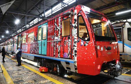 Il treno speciale dedicato al Natale a Mosca 1.jpg