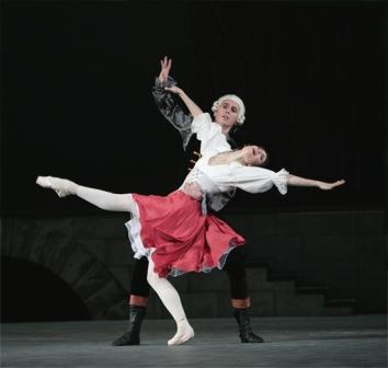 LE FIAMME DI PARIGI balletto 3.jpg