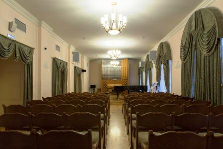 Sala Bianca Mjaskovskij del Conservatorio di Mosca .jpg