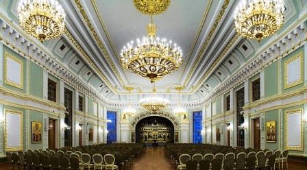 Sala della Cattedrale della Casa Diocesana di Mosca.jpg