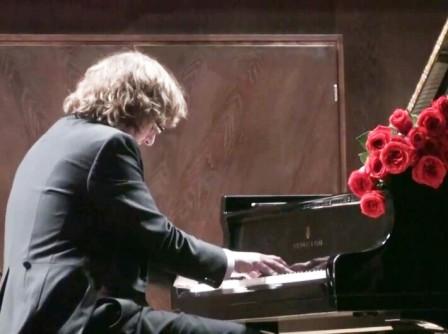 Serghej Tarassov il pianista russo.jpg
