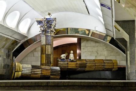 STAZIONE DELLA METROPOLITANA «ROMANA» 6.jpg