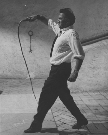 Federico Fellini, set di Otto e mezzo. 1962..jpg
