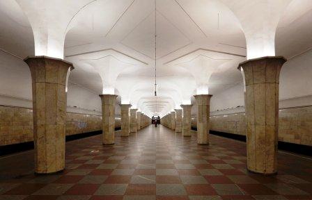 Stazione della metropolitana di Mosca Kropotkinskaja 1.jpg