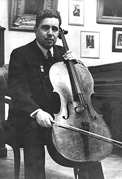 Sviatoslav Knushavitskij violoncellista russo.jpg